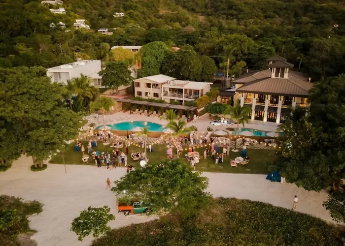 Third-floor Oceanview With Access To Sparkling Pool, Hot Tub & Club * Coco